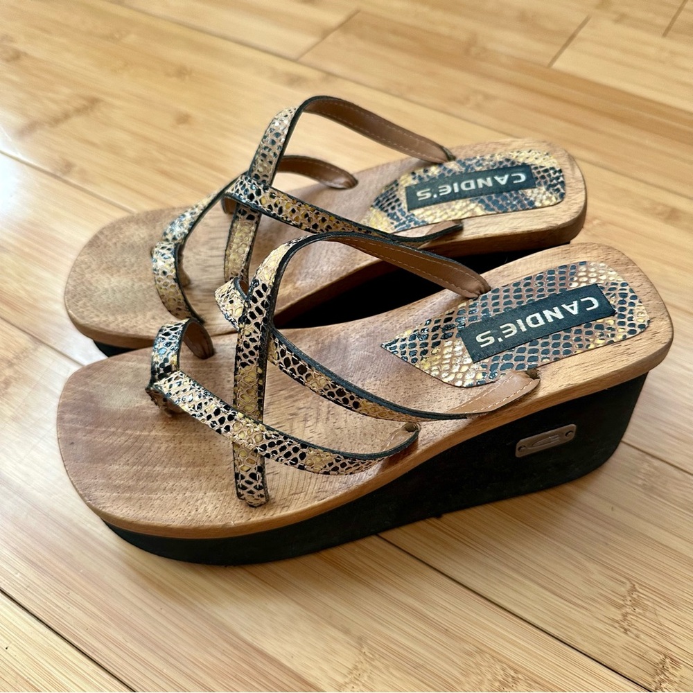 Candie's y2k Snake-Print Tan and Black Platform Wedge Sandals